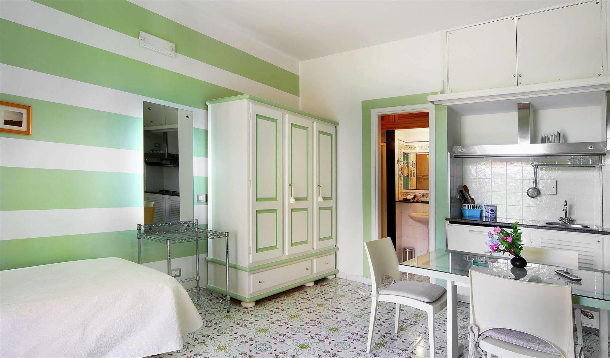 Hotel Residence Mendolita 리파리 외부 사진